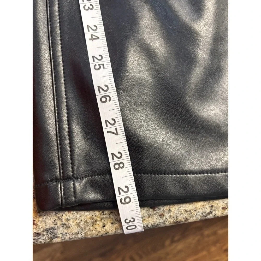Abercrombie & Fitch Curve Vegan Leather 90s Straight High Rise Pant‎ Black 44W